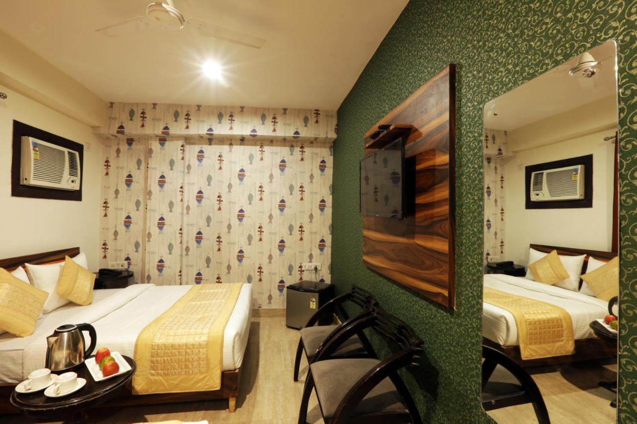 Hotel Emerald Park At Airport Нью-Дели Экстерьер фото