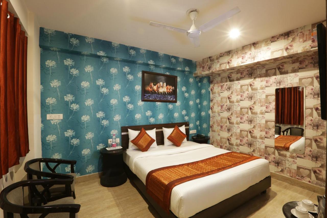 Hotel Emerald Park At Airport Нью-Дели Экстерьер фото